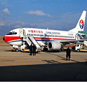 武夷山空运公司航空快运业稳步发展的原因是什么？